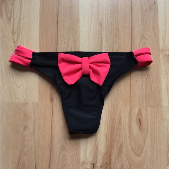 Cheeky Bikini Bottoms - Picture 2 of 3