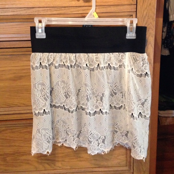 lace skirt - Picture 1 of 1