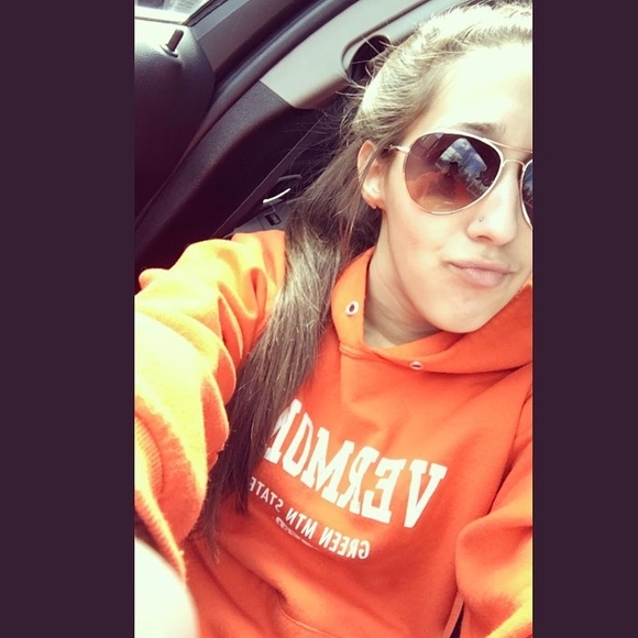 Meet your Posher, Catherine - Picture 1 of 1