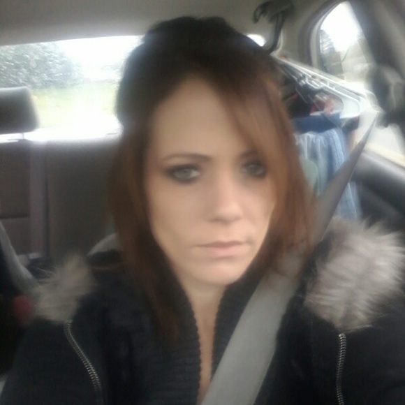 Meet your Posher, Hollie