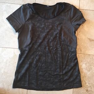 RARE PRINT‼️Lululemon camo top