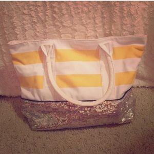 Still available**Deux lux tote