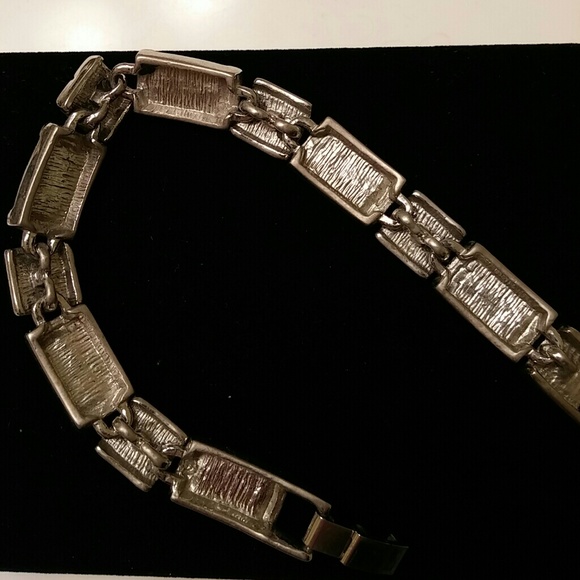 Vintage Jewelry - 🌸HOST PICK🌸 Super cute bracelet Vintage Jewelry - 🌸HOST PICK🌸 Super cute bracelet