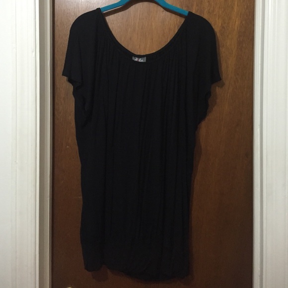 Black capped sleeve top