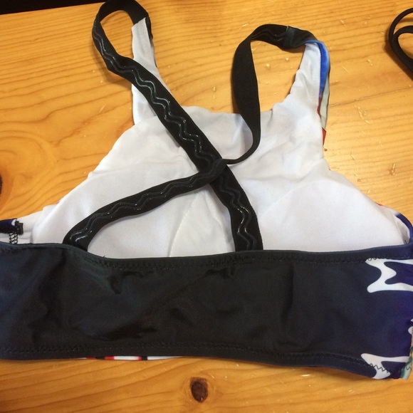 Sold in bundle! - Picture 4 of 4