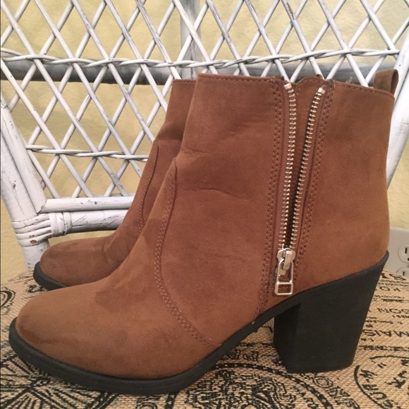 Ankle boots