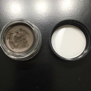 Anastasia Dipbrow Pomade