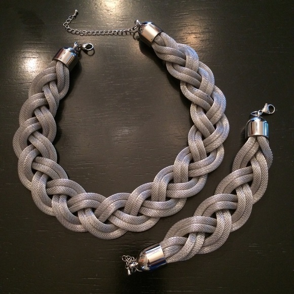 Bold Necklace and Bracelet Set