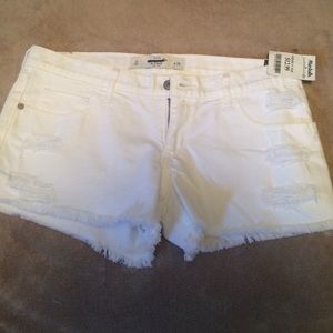 Abercrombie & Fitch NWT white shorts