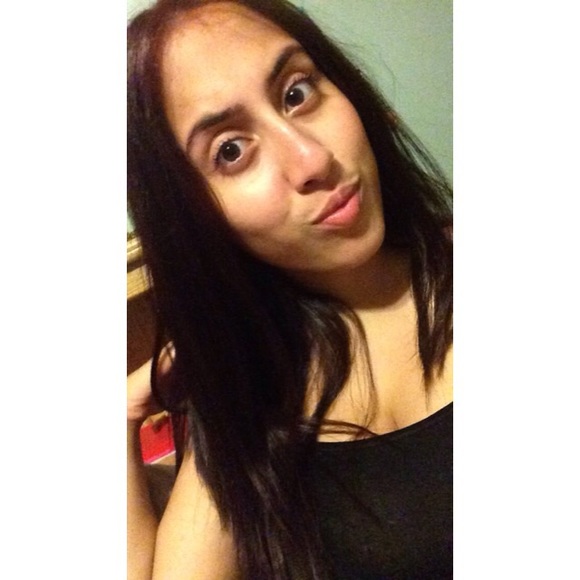 Meet your Posher, Stephany