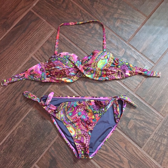 Victoria's Secret Other - VS patterned bikini