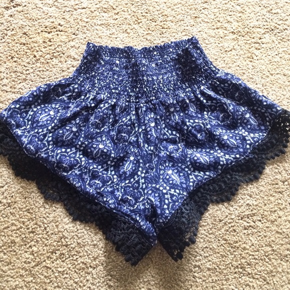 Adorable patterned shorts