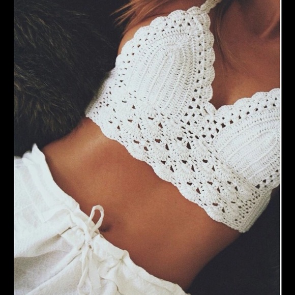 Cute 😍WHITE CROCHET BOHO STYLE CROP TOP - Picture 4 of 5
