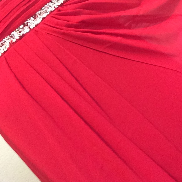 Red Prom Dress🔥😍 - Picture 3 of 4