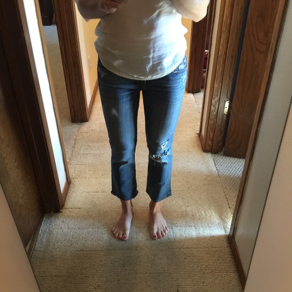 AE Distressed Crop Jeans