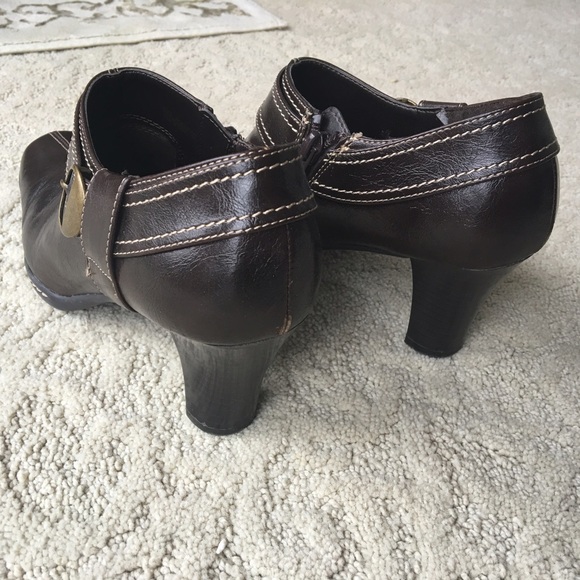 Beautiful booties - Picture 4 of 4