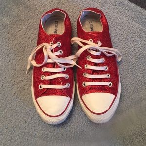 Glitter red low Converse
