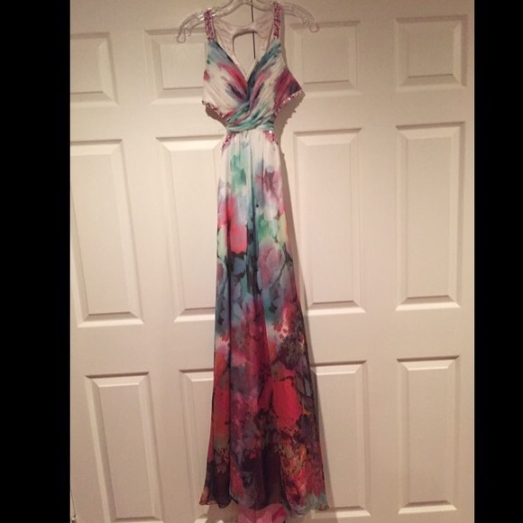 Beautiful Lafemme Prom Gown