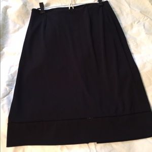 Adorable black skirt
