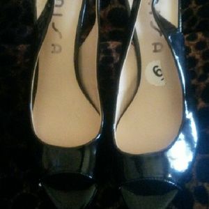 Unisa NWOT sling backs