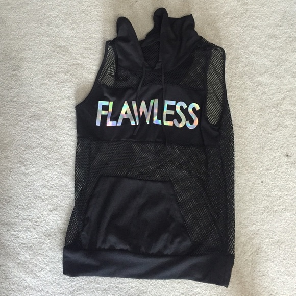 Flawless tank with hood