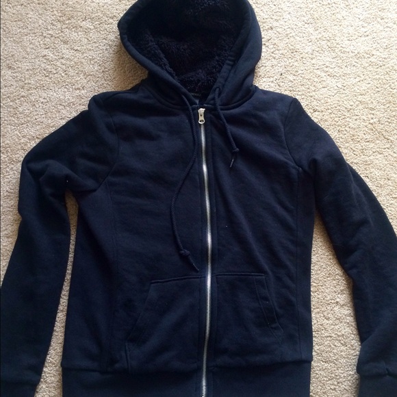 Black athletic sweater jacket