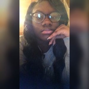 Meet your Posher, Mercedes