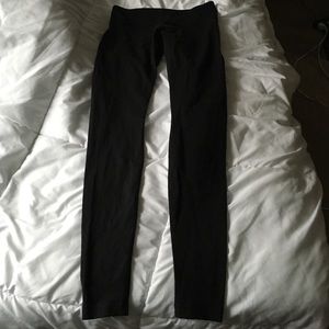 Lulu Lemon black leggings size 6