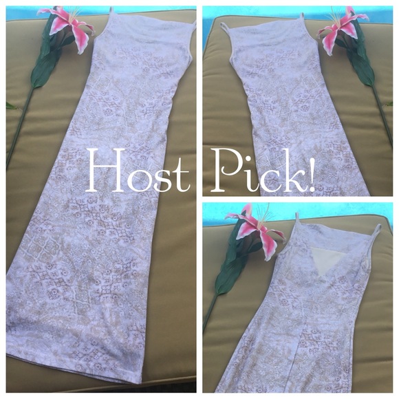 CLOSET CLOSED FOR SUMMER - Picture 1 of 3