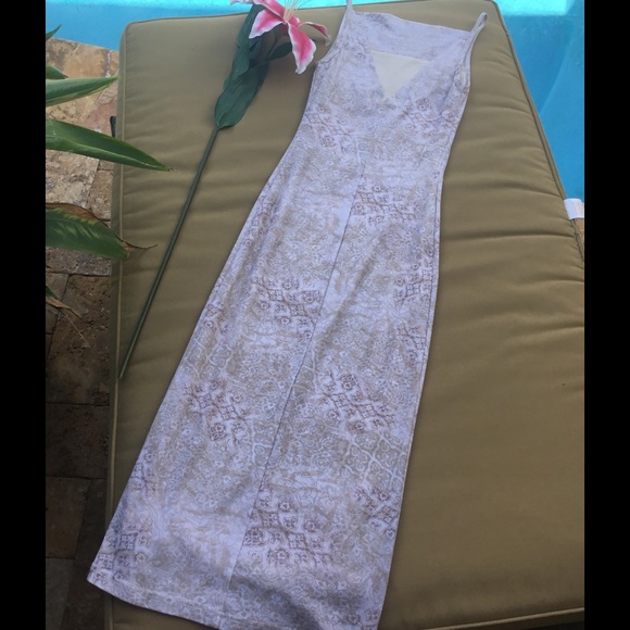 CLOSET CLOSED FOR SUMMER - Picture 3 of 3