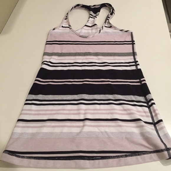 Lululemon 6 white/black/beige cool racerback