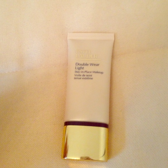 Estée Lauder double wear light shade 3.5