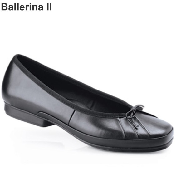 Shoes for Crews size 8 black (tried on once)