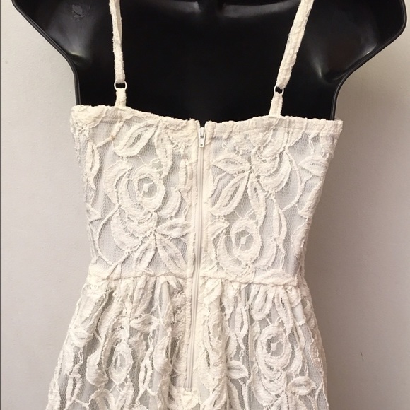 Ivory lace dress by Fire Los Angeles Small - Picture 4 of 4