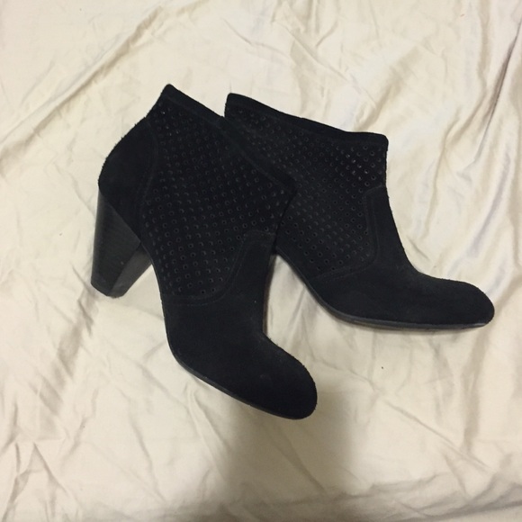 Jessica Simpson Black Perforated Booties
