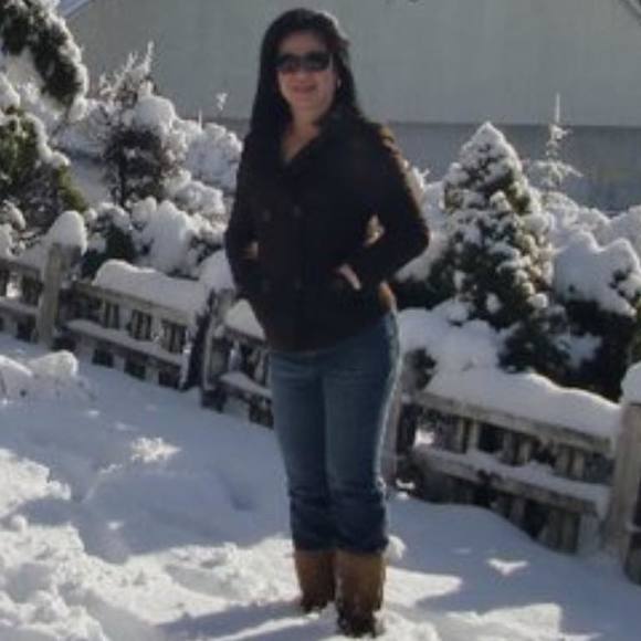 Meet your Posher, Gloria