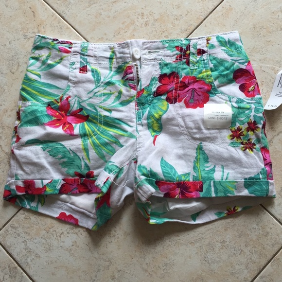 Kids size 10 shorts fits 00 brand new