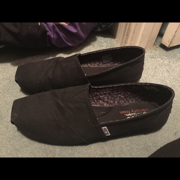 Black bobs
