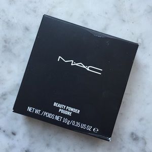 MAC Beauty Powder