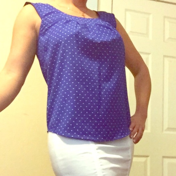 Sleeveless blouse