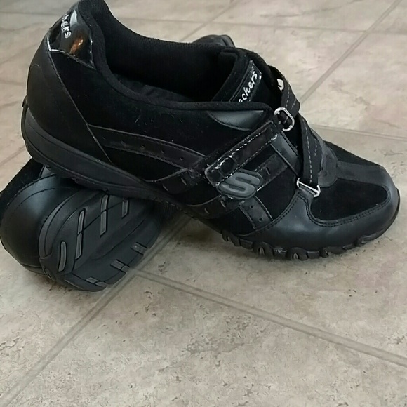 Skechers casual shoes sz 7 1/2