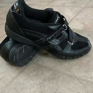 Skechers casual shoes sz 7 1/2