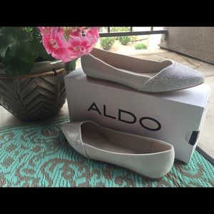 Off-white with metallic accents Aldo flats - NWT