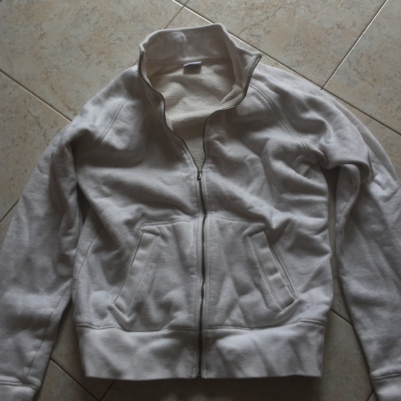 White Columbia sweat shirt