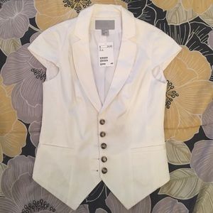 White short sleeve blazer