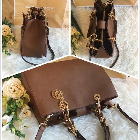 ❌SOLD❌ New MK handbag - Picture 2 of 4