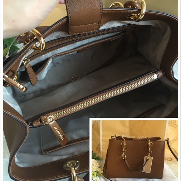 ❌SOLD❌ New MK handbag - Picture 3 of 4