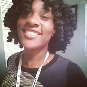 Meet your Posher, Collette