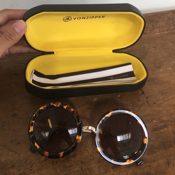 von zipper sunglasses case