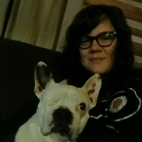 Meet your Posher, Jessica - Picture 3 of 4